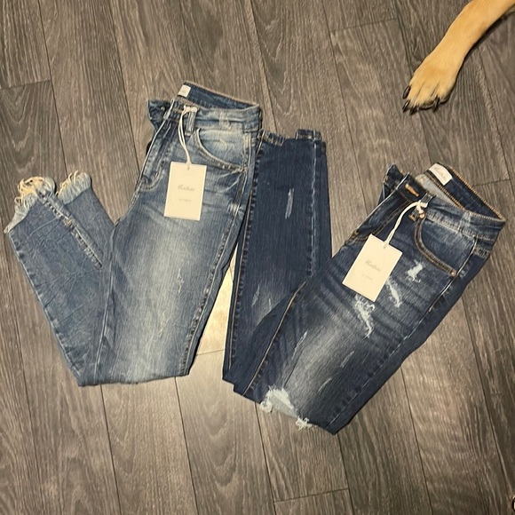 Vici Collection Jeans- 2 pair - Picture 4 of 7